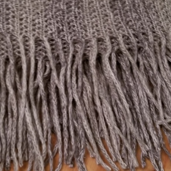 Infinity Scarf Fringe Grey - Picture 4 of 4